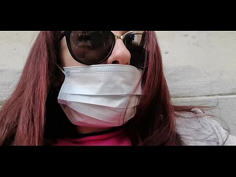 ❤️ Nicoletta vinga-se do seu vizinho e faz chichi na sua garagem (Especial Covid19 Quarentena Italiana) ️❌ Porno em nós ❌