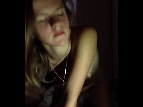 ❤️ Uma rapariga masturba-se e ejacula ️❌ Porno em nós ❌